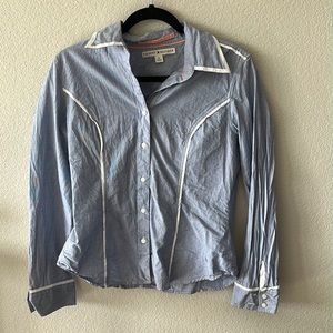 Beautiful Tommy Hilfiger button down top